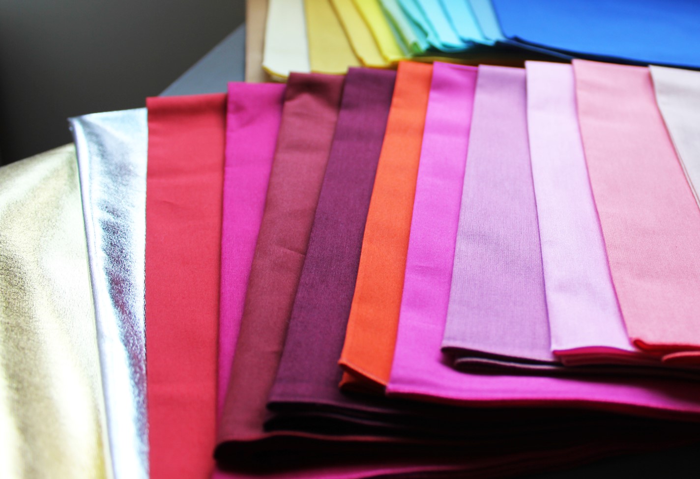 draping colorimetrie couleurs chaudes vera cardoso conseil en image coach en image draping colorimétrie femme colorimétrie saisons